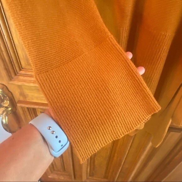 Free People Criss Cross Sweater - size medium - oversized - Rust color - Picture 8 of 10